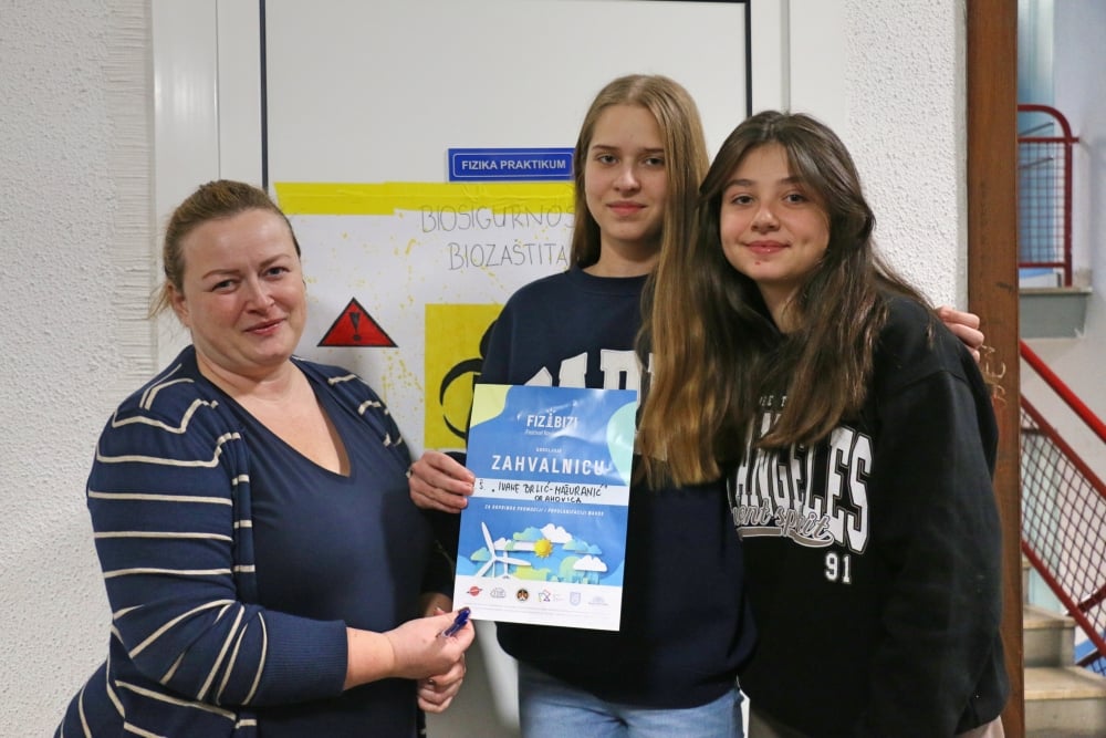 Ivna-i-Petra-s-uciteljicom-Nevijom-Brstilo